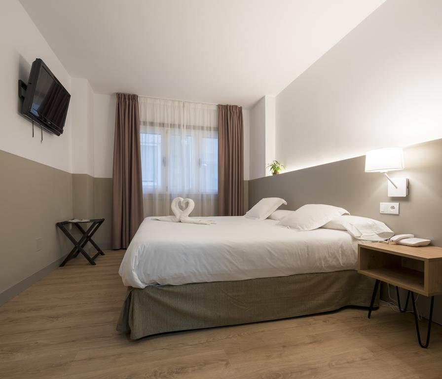 Hotel Airinos 3* Cangas do Morrazo Kültér fotó