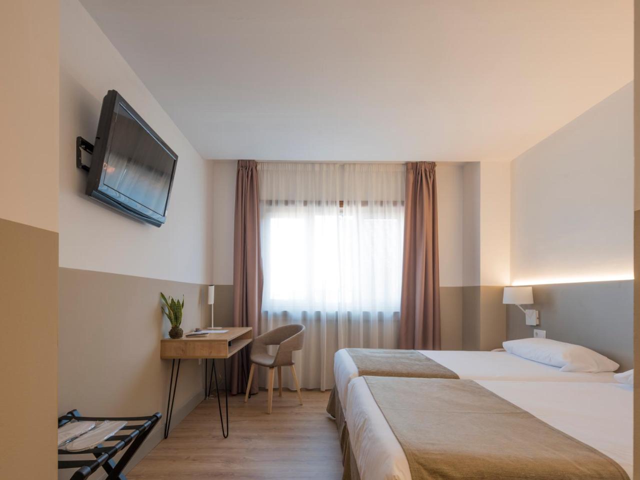 Hotel Airinos 3* Cangas do Morrazo Kültér fotó