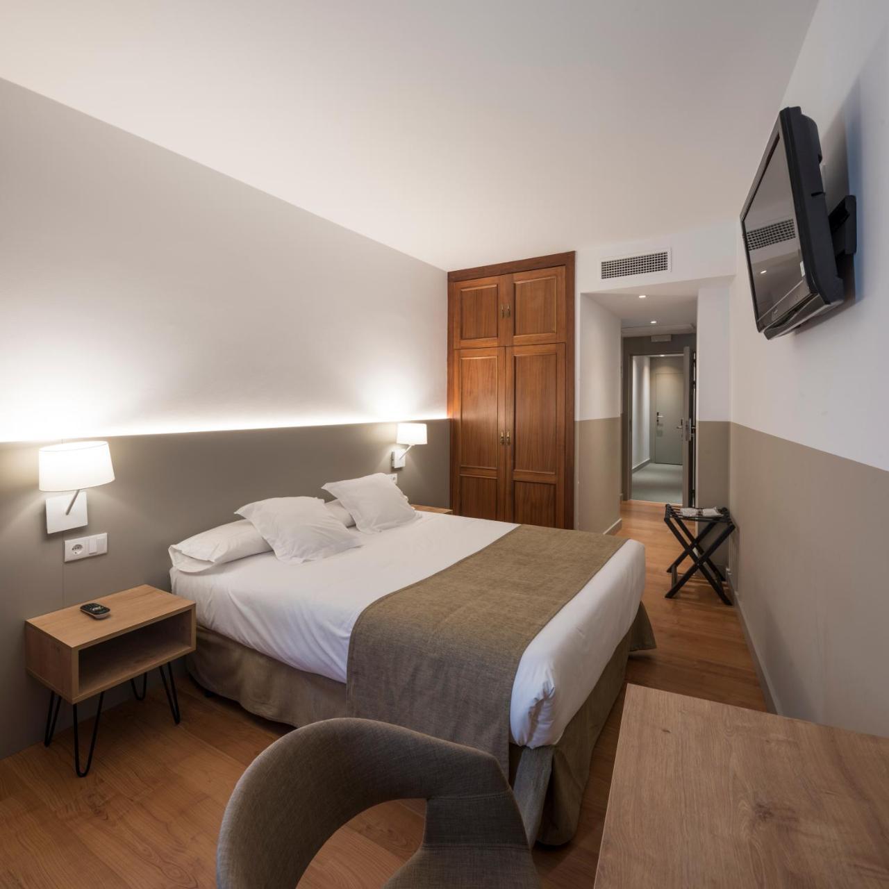 Hotel Airinos 3* Cangas do Morrazo Kültér fotó