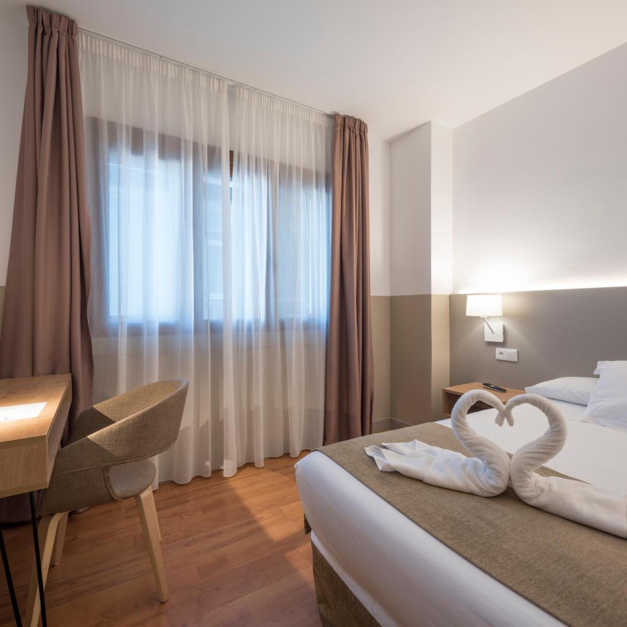 Hotel Airinos 3* Cangas do Morrazo Kültér fotó
